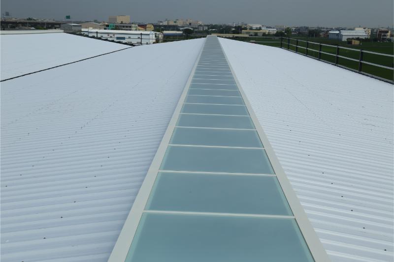 cách làm giếng trời cho nhà mái tôn