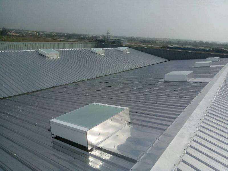 giếng trời nhà cấp 4 mái tôn