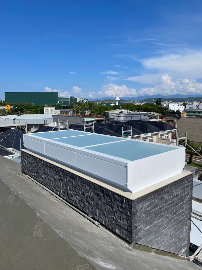 nhà có 2 giếng trời
